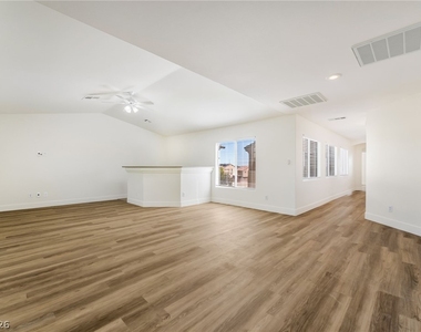 9372 Glendora Valley Street - Photo Thumbnail 11