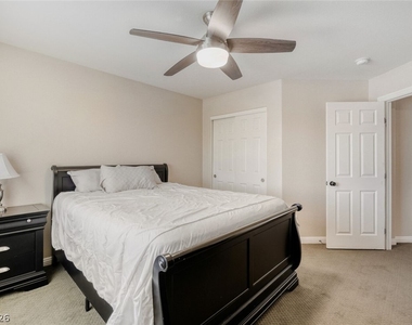 9434 Marshall Creek Street - Photo Thumbnail 21