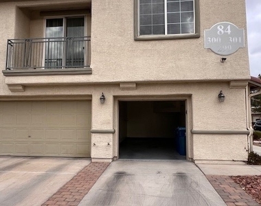 6255 Arby Avenue - Photo Thumbnail 2