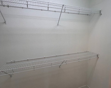 6255 Arby Avenue - Photo Thumbnail 5