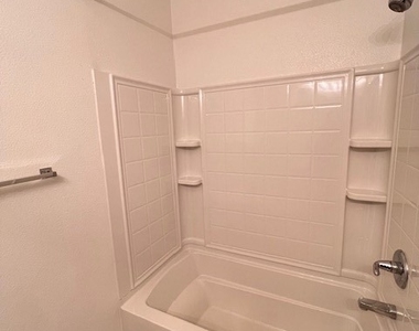 6255 Arby Avenue - Photo Thumbnail 9
