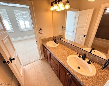 464 Via Palermo Drive - Photo Thumbnail 34
