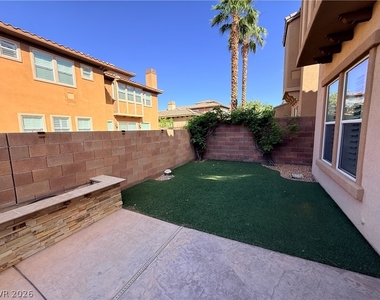464 Via Palermo Drive - Photo Thumbnail 7