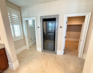 464 Via Palermo Drive - Photo Thumbnail 44