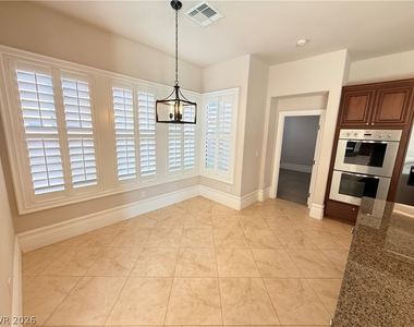 464 Via Palermo Drive - Photo Thumbnail 17