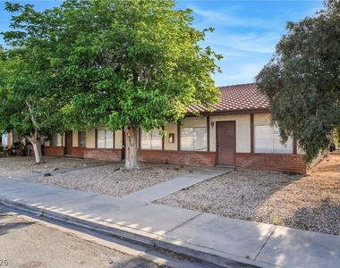 1611 E Harmon Avenue - Photo Thumbnail 1