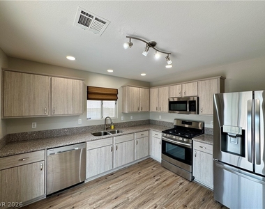 628 Carlos Julio Avenue - Photo Thumbnail 12