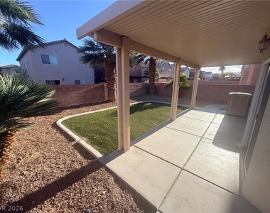 625 Sterling Spur Avenue - Photo Thumbnail 9