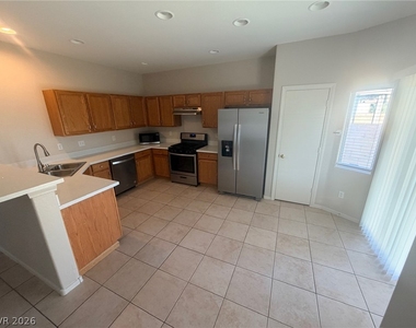 625 Sterling Spur Avenue - Photo Thumbnail 5