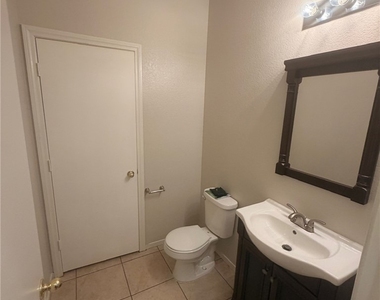 625 Sterling Spur Avenue - Photo Thumbnail 11