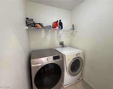 2515 Begonia Valley Avenue - Photo Thumbnail 23