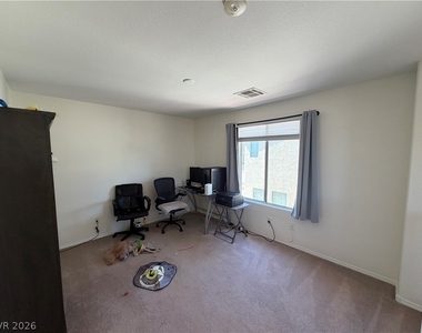 2515 Begonia Valley Avenue - Photo Thumbnail 21