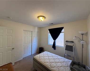 2515 Begonia Valley Avenue - Photo Thumbnail 19