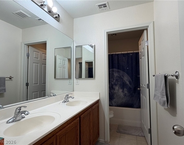 2515 Begonia Valley Avenue - Photo Thumbnail 17