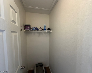 2515 Begonia Valley Avenue - Photo Thumbnail 27