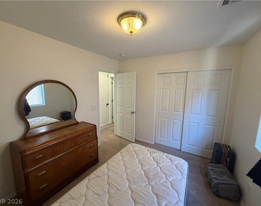 2515 Begonia Valley Avenue - Photo Thumbnail 20