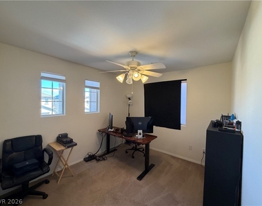 2515 Begonia Valley Avenue - Photo Thumbnail 15