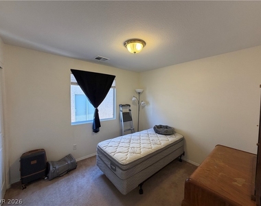2515 Begonia Valley Avenue - Photo Thumbnail 18