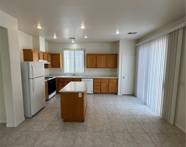 11056 Piedmont Valley Avenue - Photo Thumbnail 3