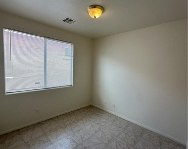 11056 Piedmont Valley Avenue - Photo Thumbnail 9