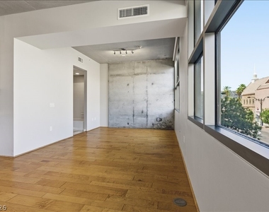 353 E Bonneville Avenue - Photo Thumbnail 7