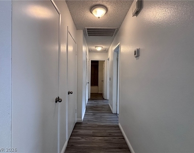 2340 Canfield Drive - Photo Thumbnail 6