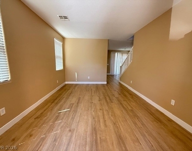 5393 Bristol Bend Court - Photo Thumbnail 3