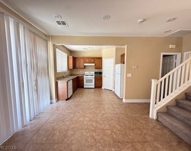 5393 Bristol Bend Court - Photo Thumbnail 4
