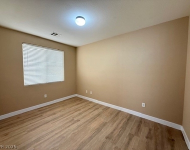 5393 Bristol Bend Court - Photo Thumbnail 5