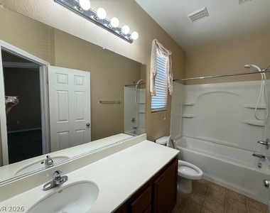 5393 Bristol Bend Court - Photo Thumbnail 14