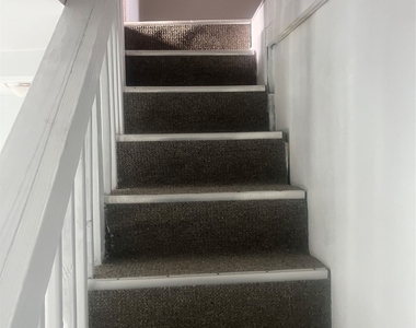 127 Burbank Ave - Photo Thumbnail 5
