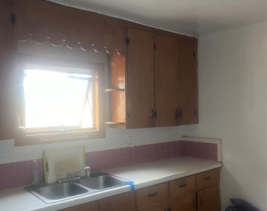 127 Burbank Ave - Photo Thumbnail 15