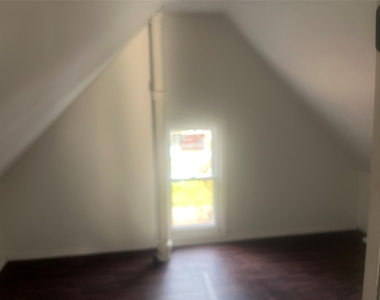 127 Burbank Ave - Photo Thumbnail 11
