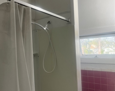 127 Burbank Ave - Photo Thumbnail 12