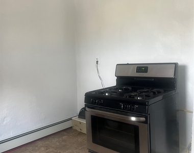 127 Burbank Ave - Photo Thumbnail 14