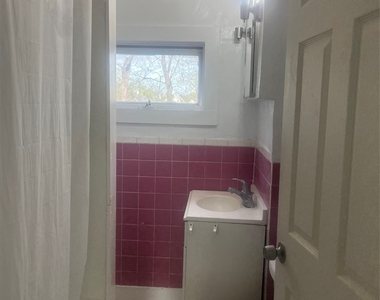 127 Burbank Ave - Photo Thumbnail 13