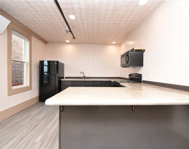 152 Court Street - Photo Thumbnail 2