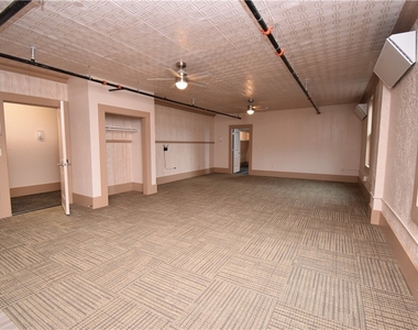 152 Court Street - Photo Thumbnail 6