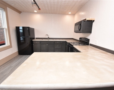 152 Court Street - Photo Thumbnail 3