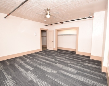 152 Court Street - Photo Thumbnail 8