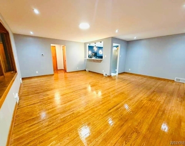 2791 N Forest Road - Photo Thumbnail 4