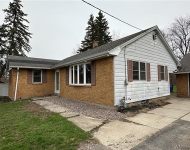 2791 N Forest Road - Photo Thumbnail 1