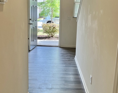 173 Swindon Drive - Photo Thumbnail 15