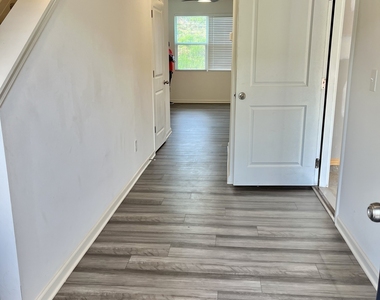 173 Swindon Drive - Photo Thumbnail 10