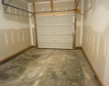 173 Swindon Drive - Photo Thumbnail 2