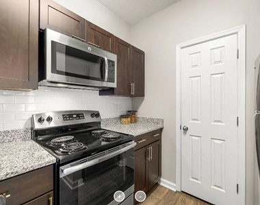 7150 W Peachtree Dunwoody Road - Photo Thumbnail 1