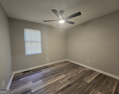 938 Iron Gate Boulevard - Photo Thumbnail 14