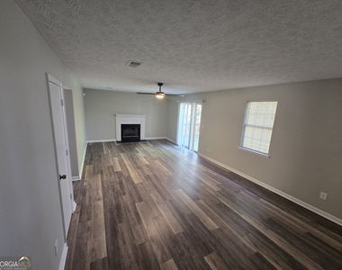 938 Iron Gate Boulevard - Photo Thumbnail 4