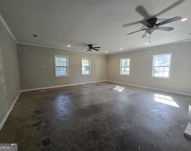 938 Iron Gate Boulevard - Photo Thumbnail 8
