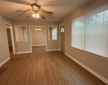 4035 S Bogan Road - Photo Thumbnail 8